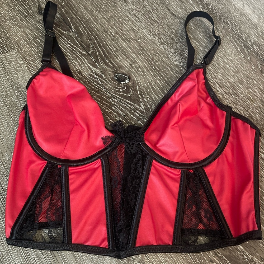 Red lace Bra NWOT